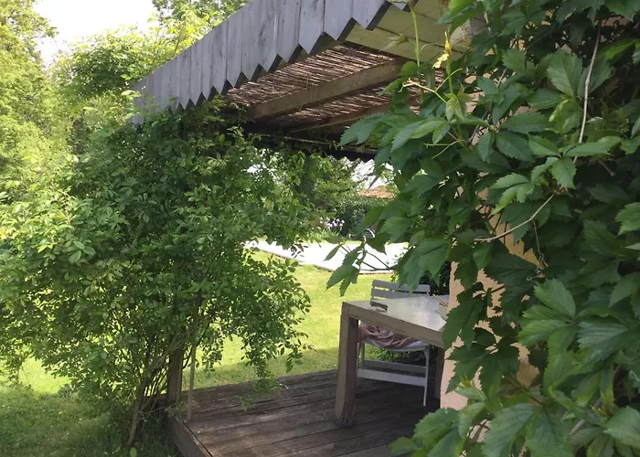 Clos De Bartinquie Bed and breakfast